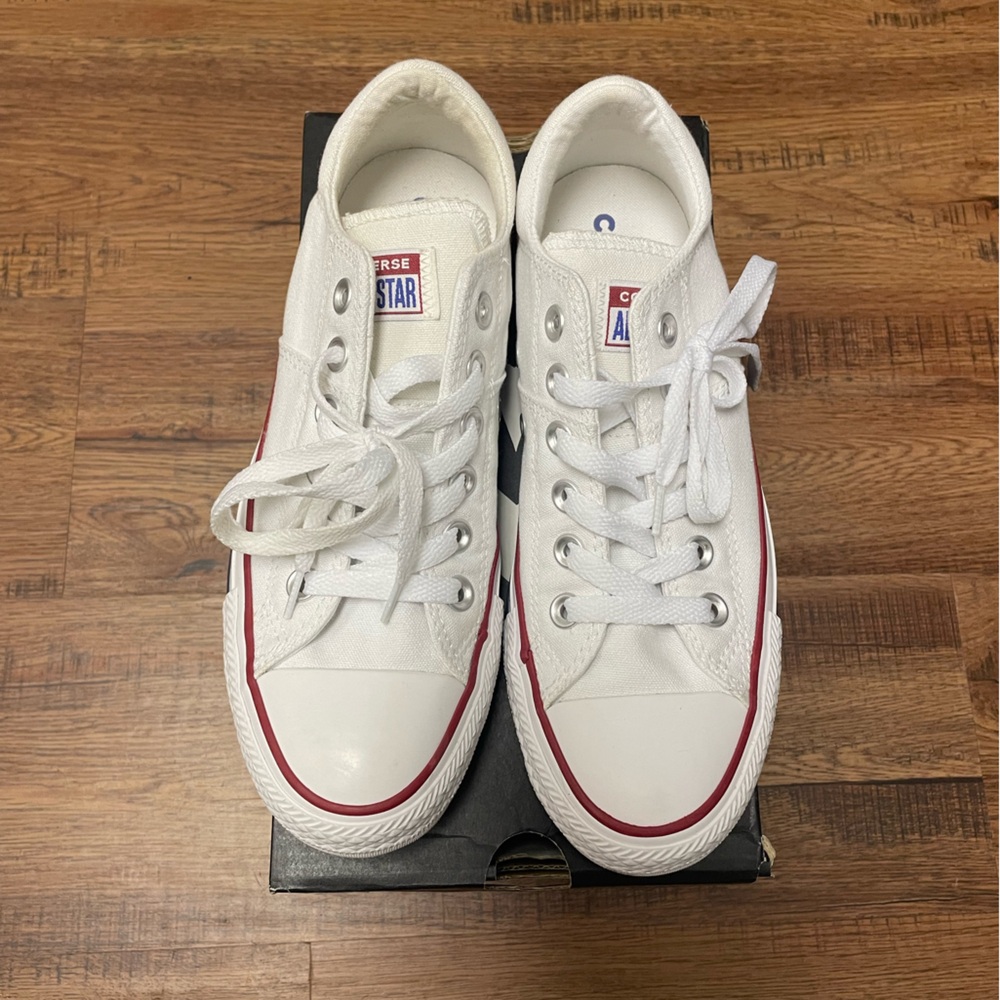 Converse Madison White Size 7